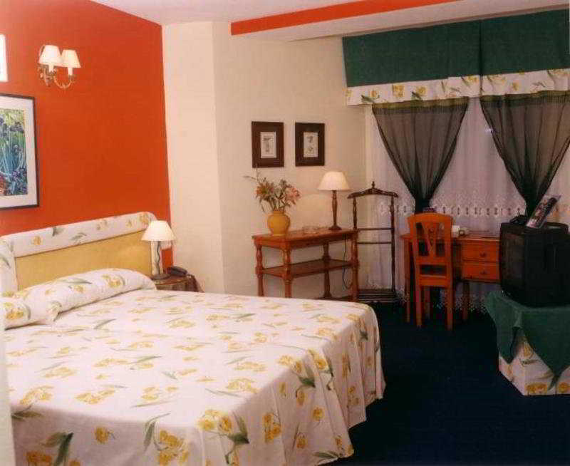 Hotel Reconquista Alzira Habitación foto